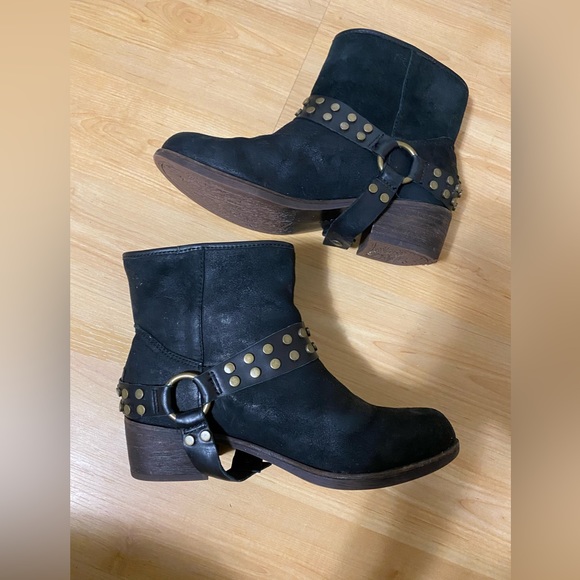 UGG Black Suede Ankle Bootie - Picture 1 of 8